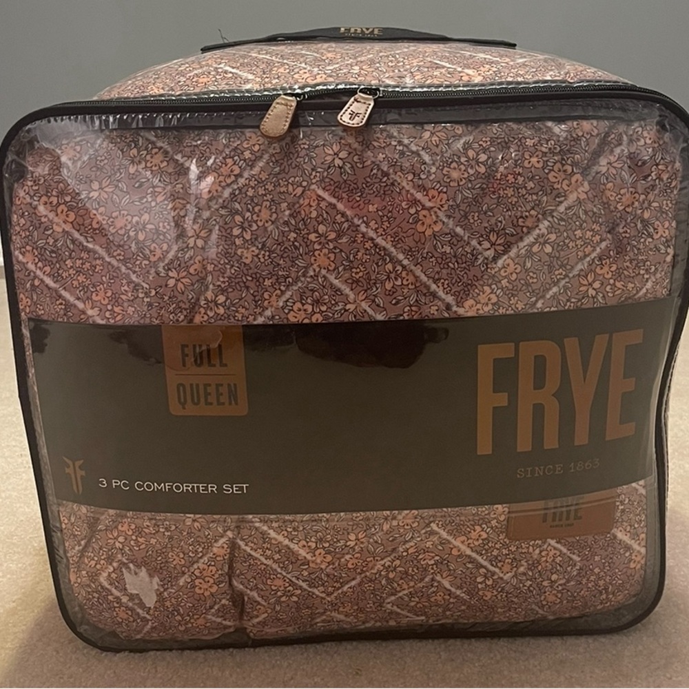 Frye  KING  Veronica 3PC Comforter Set